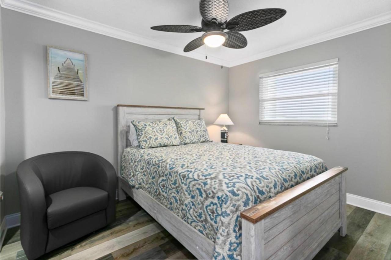 Gorgeous 3 Bedroom Condo In The Perfect Locationseaoats302 Сант Пит Бич Экстерьер фото